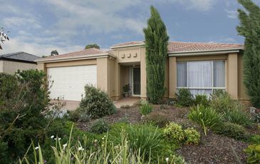 14 Castle Court, Beaconsfield