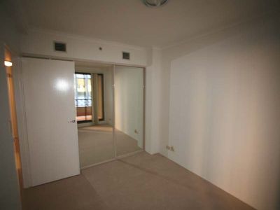 803 / 1 Hosking Place, Sydney