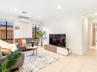 11 Smile Crescent , Wyndham Vale
