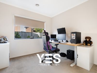 37 St Clair Avenue, Cranbourne West