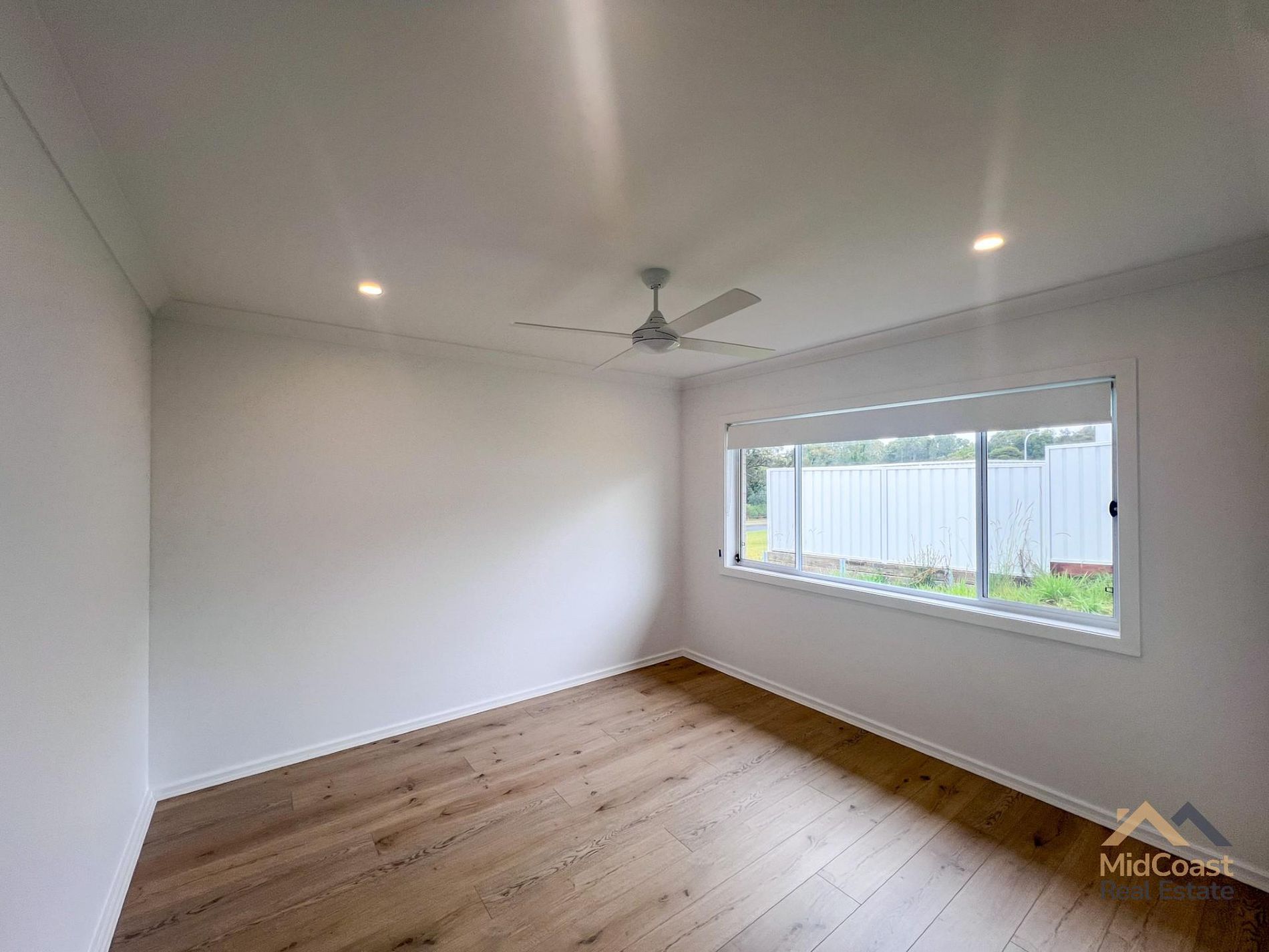 8 Jade Crescent, Diamond Beach