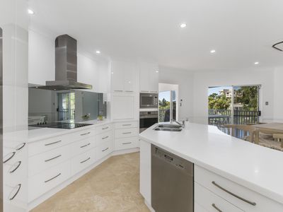 7 Grange Court, Castle Hill