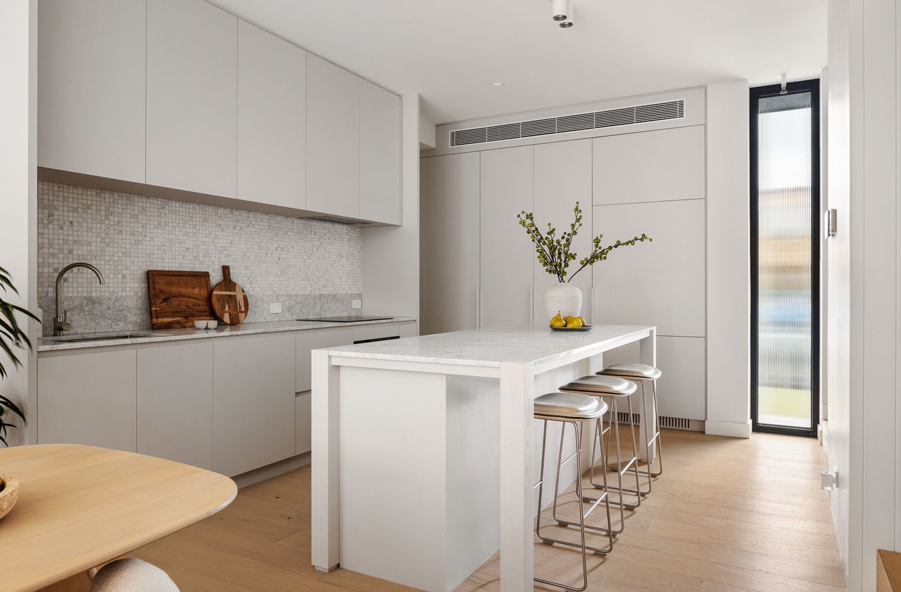 TH / 2 Clyde Street, Kew East