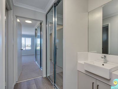 5 / 6 Merion Court, Yanchep