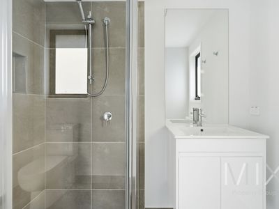 2 / 70 William Street , Brighton