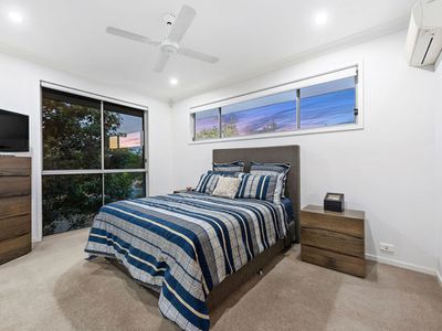 25 Margaret Crescent, Wakerley