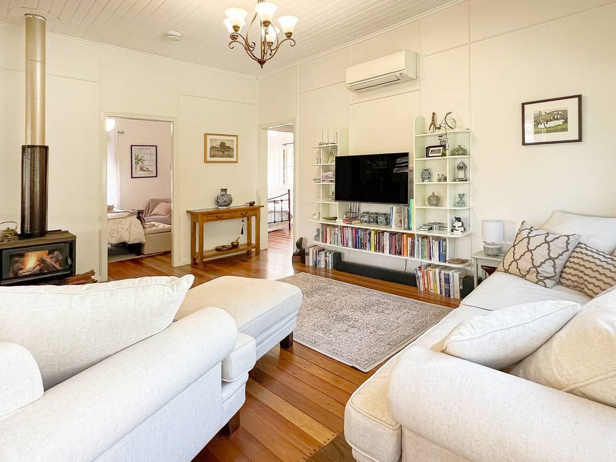 10 Barrine Road, Yungaburra