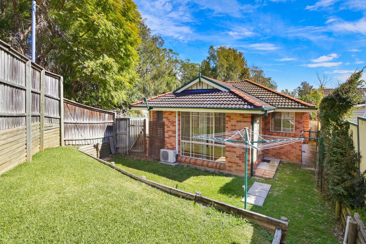 1 / 235 Avoca Drive, Green Point