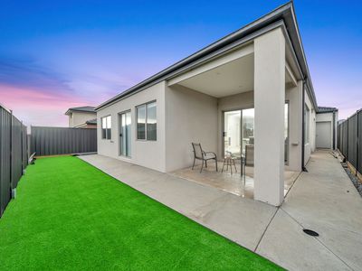 19 Nitre Street, Manor Lakes