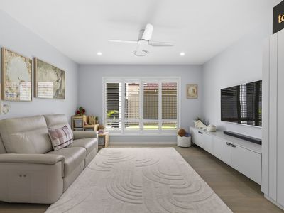 28 Fennessy Close, Wakerley