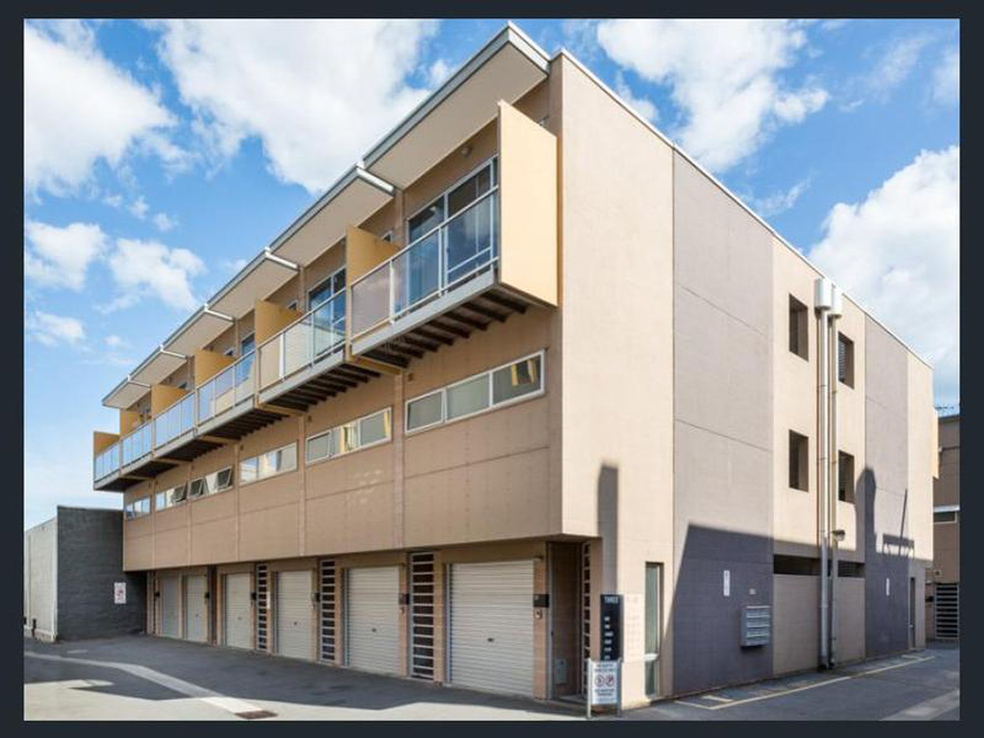 17 / 107 Grote Street, Adelaide