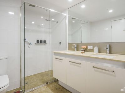 202 / 19 The Circus, Burswood