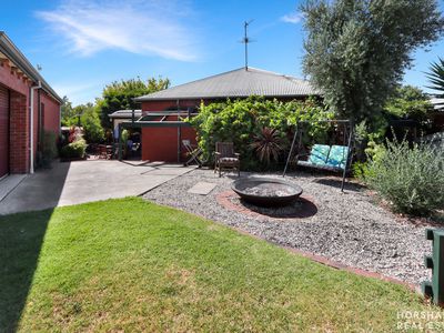 12 Farrar Avenue, Horsham