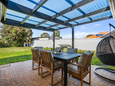 24 MANLY CRESCENT, Warnbro