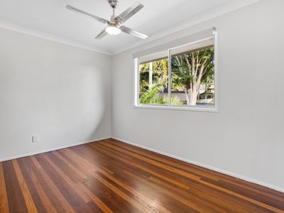 73 Woodlands Drive, Rochedale South