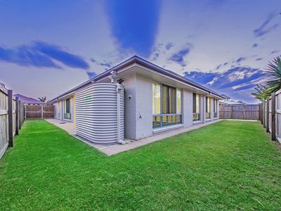 24 Foxwood Cct, Wakerley