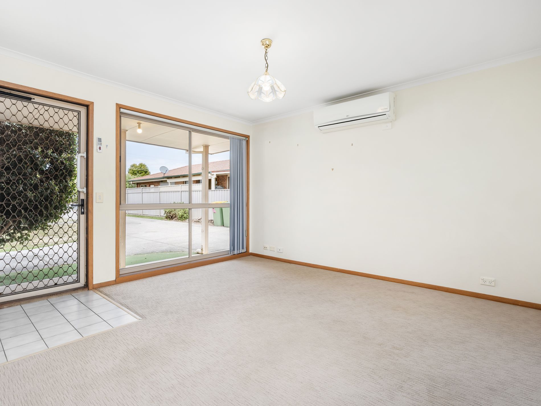 2 / 404 LAWRENCE STREET, Wodonga