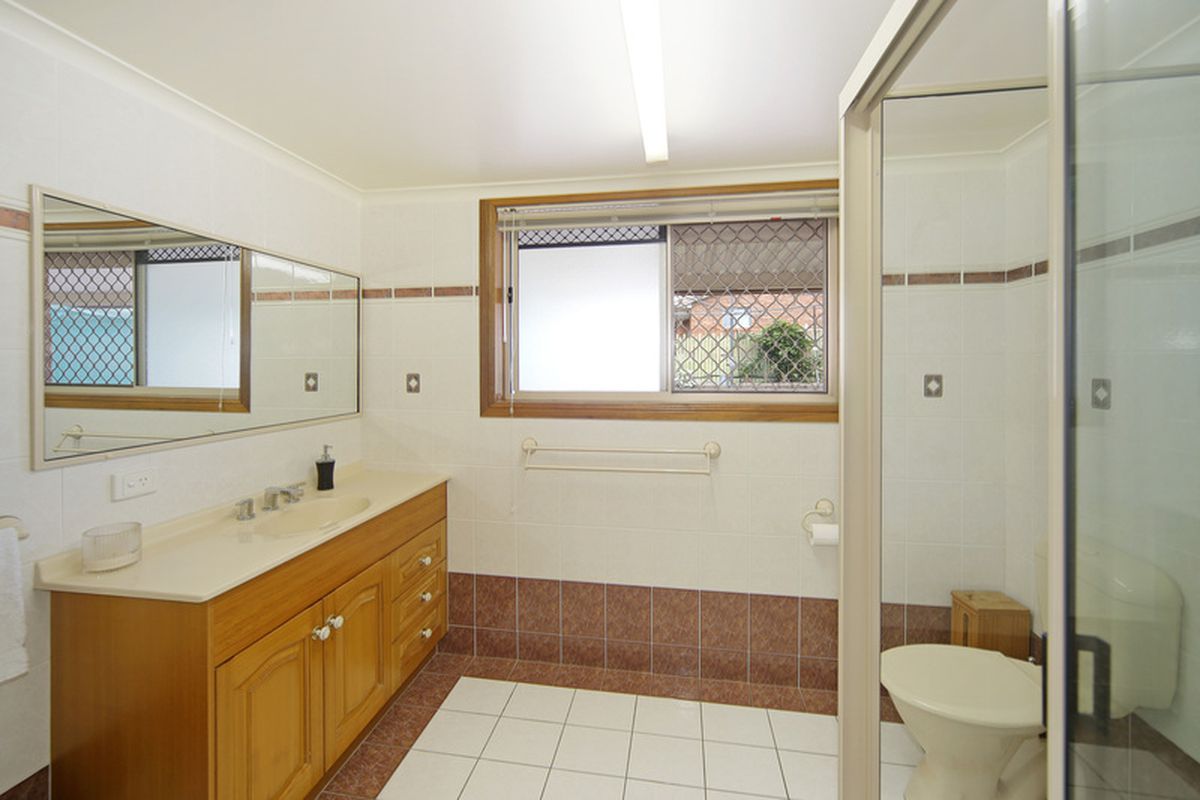 28 Hooper Cres, Tewantin