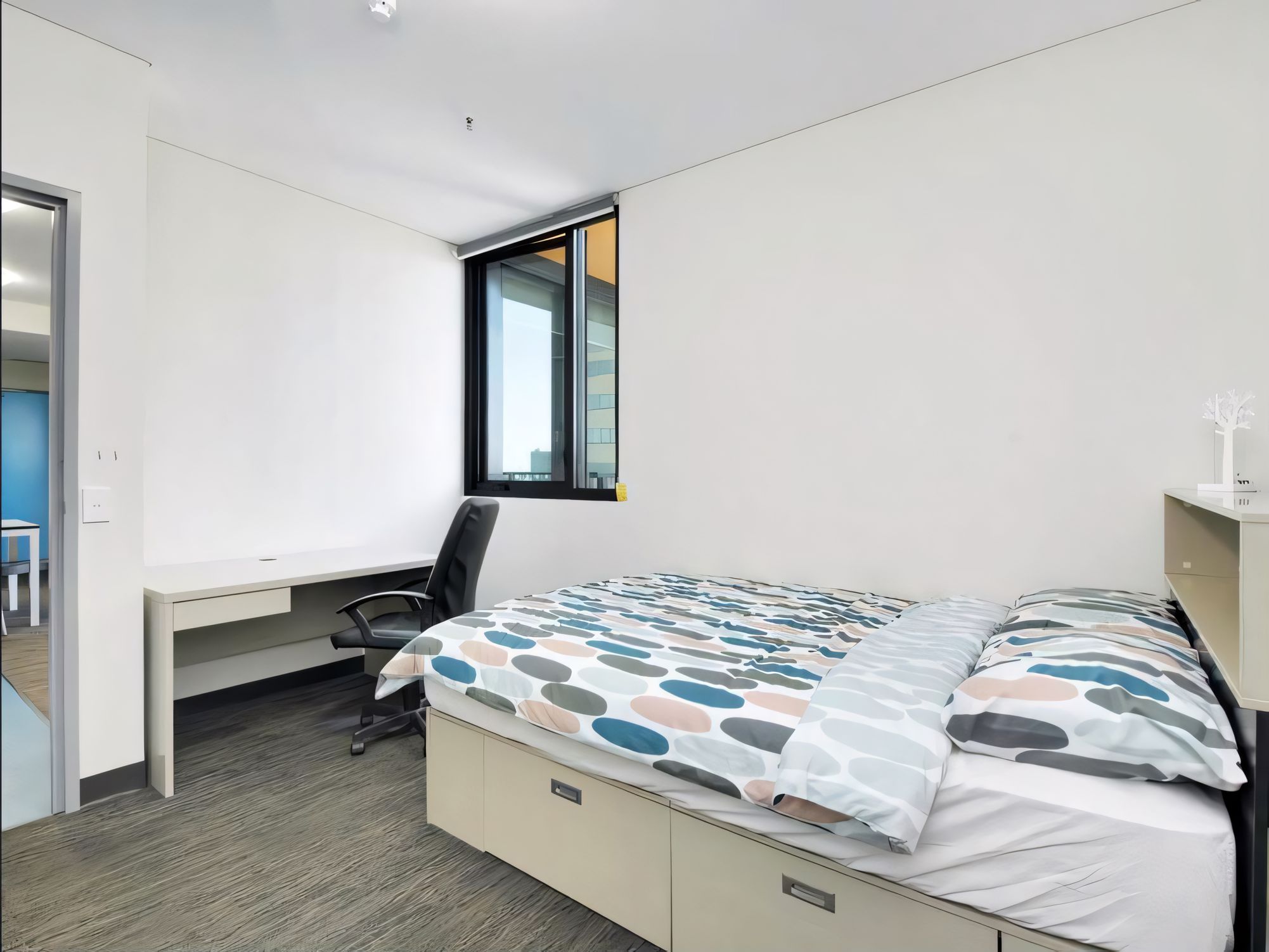1004 / 15 Synagogue Place, Adelaide