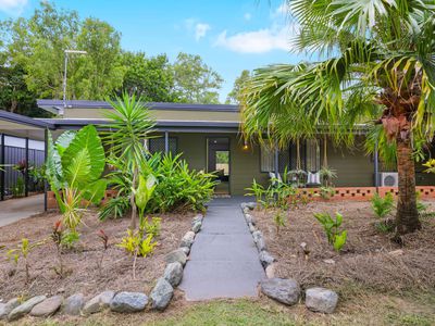54 Waite Street, Machans Beach