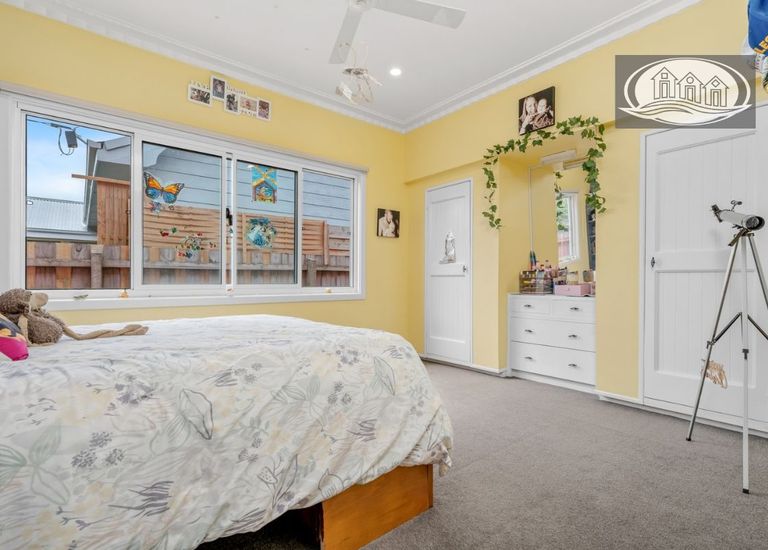 37 Waterford Avenue, Portland