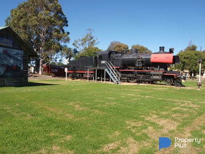 48 Aitken Avenue, Donald