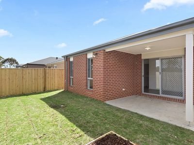38 Straw Flower Circuit, Greenvale