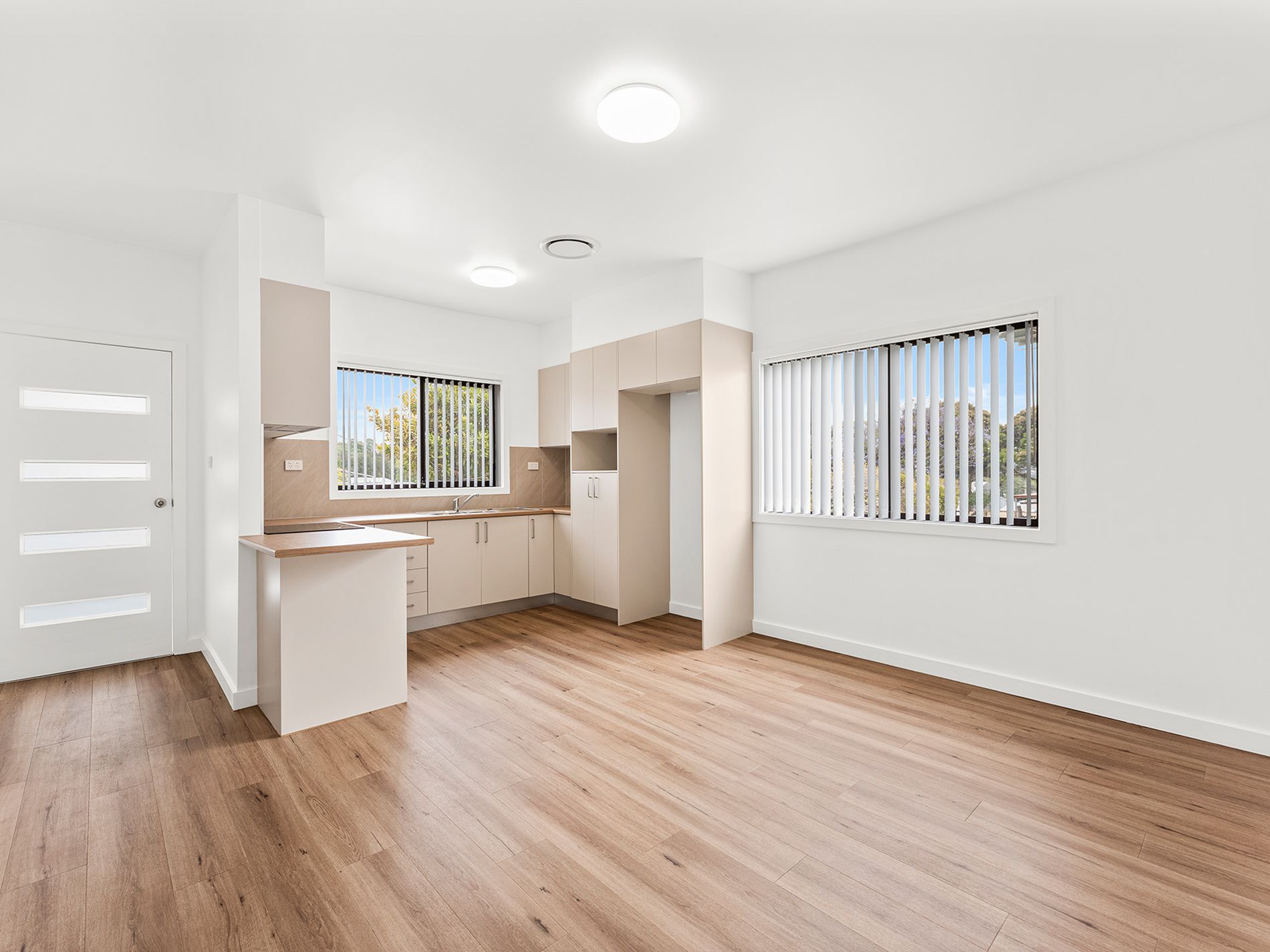 30 Lake Avenue, Cringila