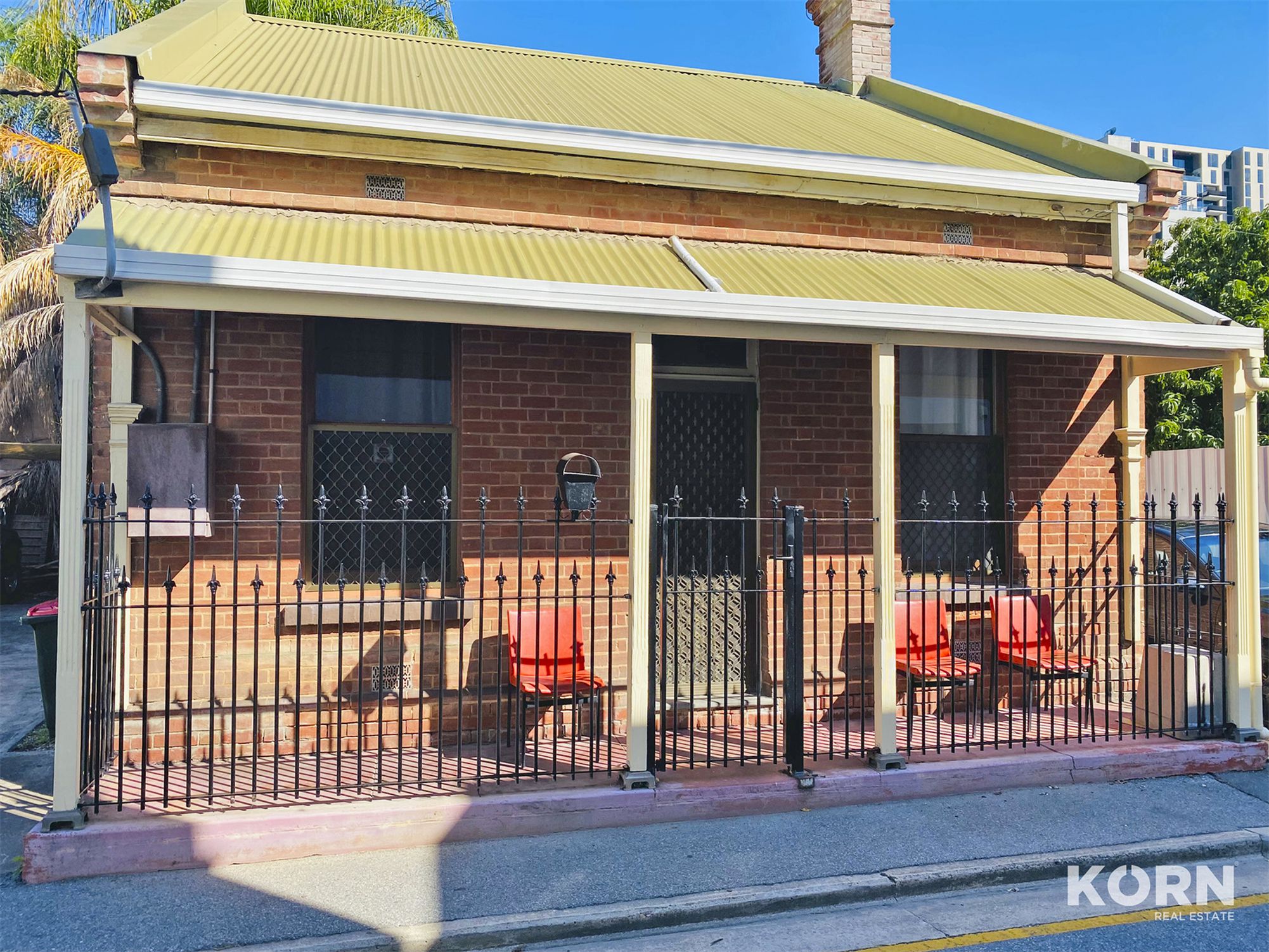 33 Hobsons Place, Adelaide