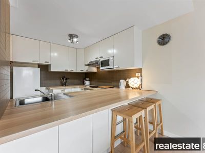 19 / 35 Goderich, East Perth