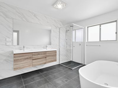 7 Leonard Place, Crookwell