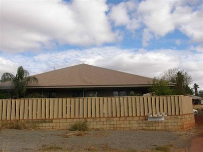 4 / 6 Nardoo Loop, Newman