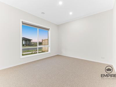 3 Pienza Road, Clyde