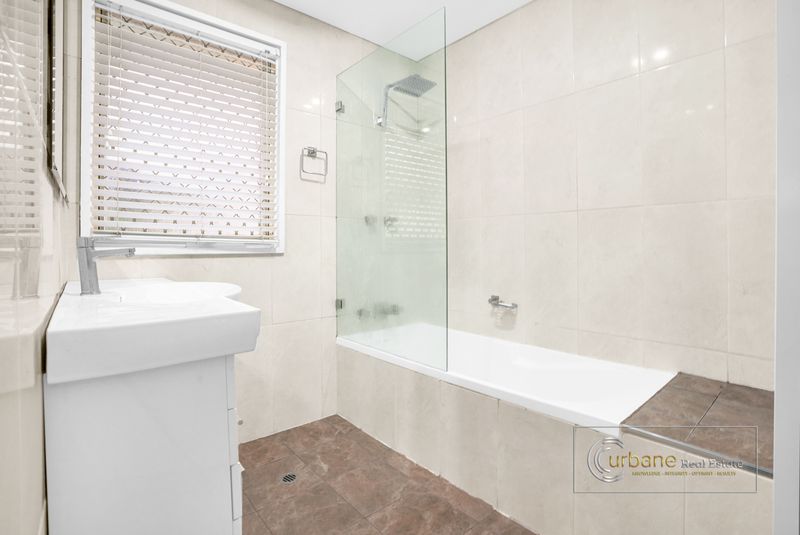 3 & 3A Tent Street, Kingswood