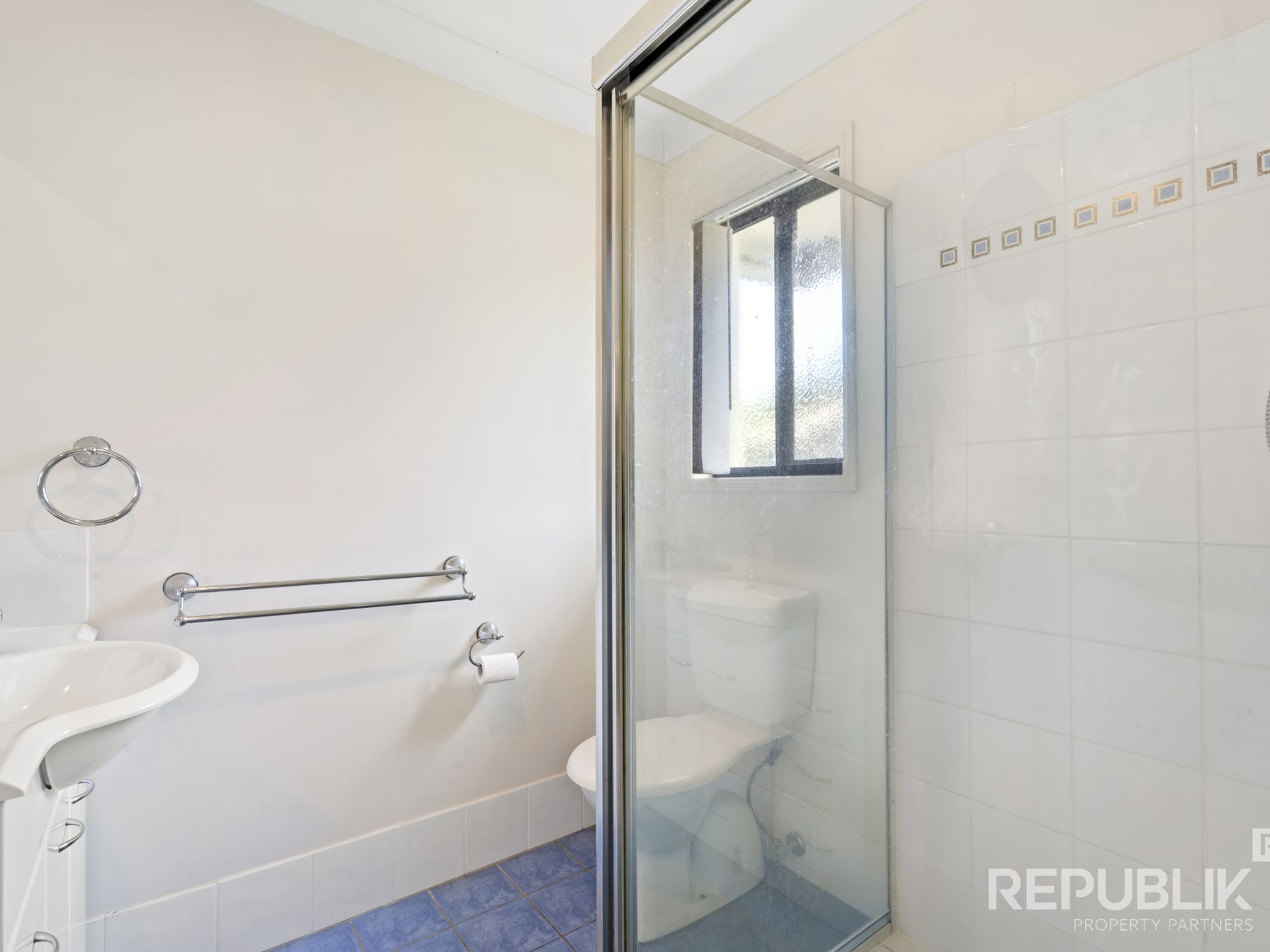 1 / 26 Witheren Circuit, Pacific Pines