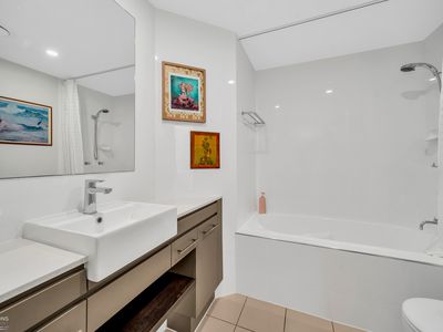 827 / 12-21 Gregory Street, Westcourt