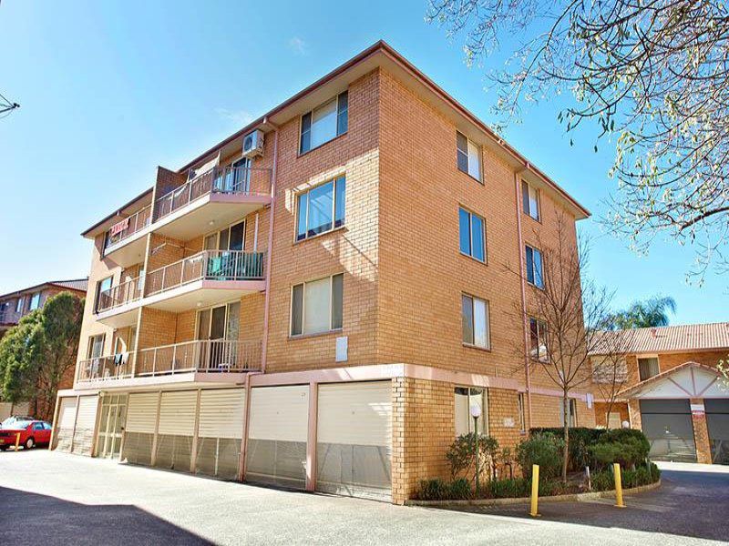 126 / 1 Riverpark Dr, Liverpool