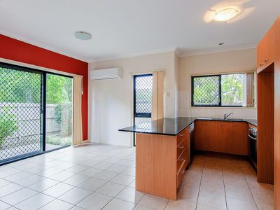 2/127 Jones Road, Carina Heights