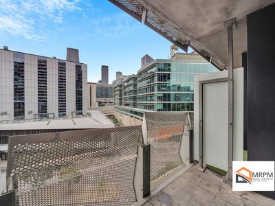 604 / 8 Waterview Walk, Docklands