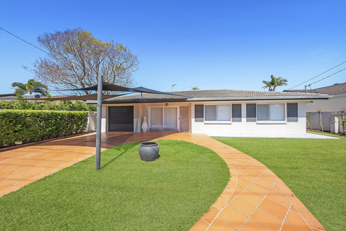 72 Monaco Street, Broadbeach Waters