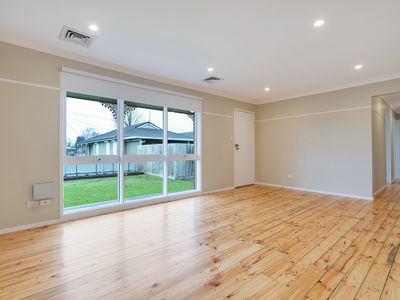 1 / 9 Macmeikan Street, Whittlesea
