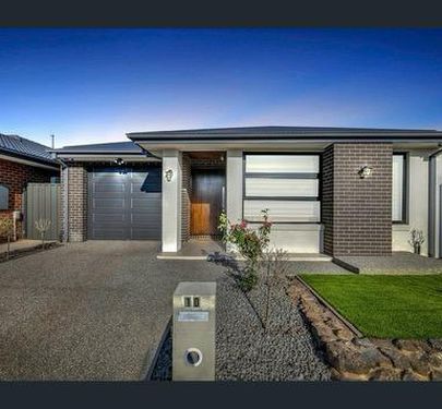 10 Jura Street, Truganina