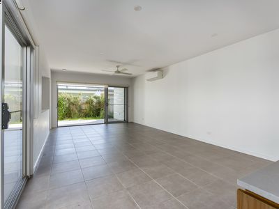 30 McConnell Esplanade, Strathpine