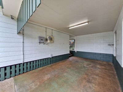 10 Third Avenue, Atherton