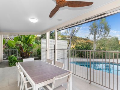 1 Seaview Court, Castle Hill