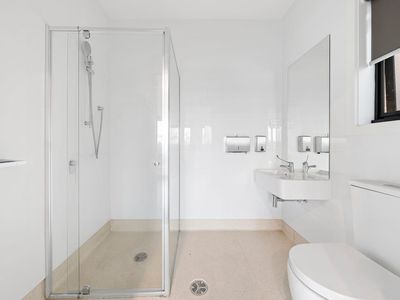 79 Plane Avenue, Mambourin