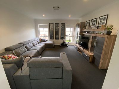 8 Dingle Close, Kingaroy