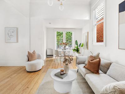 287 Douglas Parade, Newport