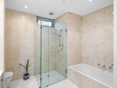 901 / 108 Terrace Road, East Perth