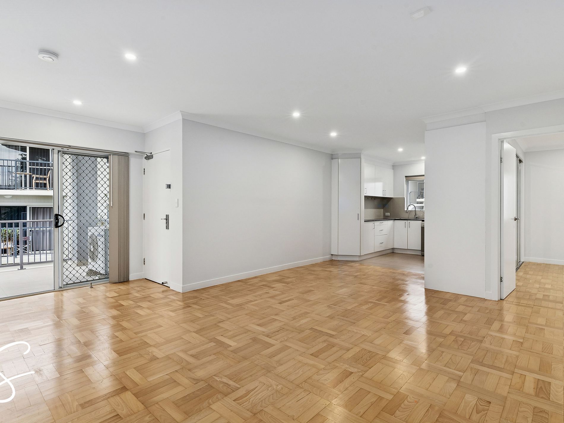 4 / 25 Birdwood Road, Holland Park West